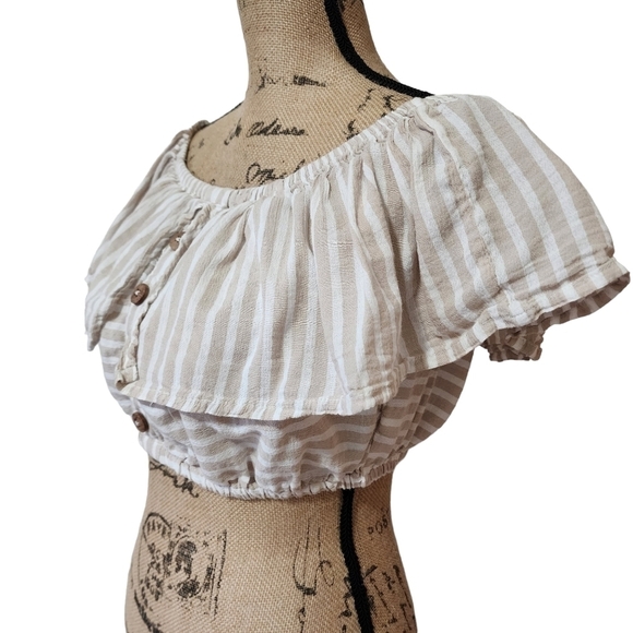 3/$15 Primark Off-the-Shoulder Beige & White Stripe Crop Top - Medium - Picture 3 of 9